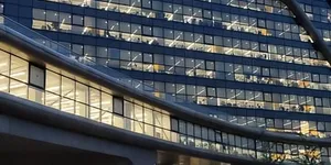 收入183亿，利润199亿，携程的日子过得太好了吧？