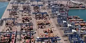 花20年合法殖民欧美后，印度的移民产业下一个目标，难道是中国？