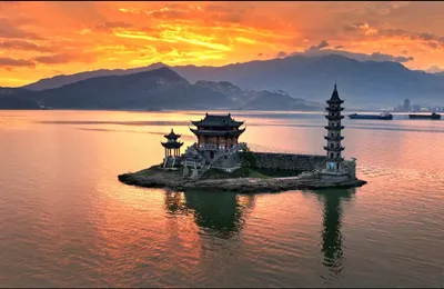 [博海拾贝1104]上面有空缺，下面才能跃升