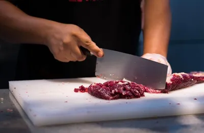 “3个月赔了10万”，爆火的生烫牛肉米线，开始降温关店