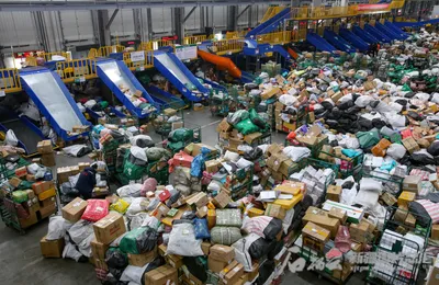快递和外卖，表面看交易流程差不多，但实际商业模式差别极大