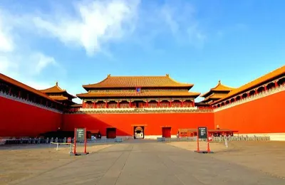 故宫明明是红墙黄瓦，为什么却叫紫禁城？