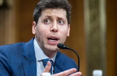 看了几个 AI 公司 CEO 的采访，非常假大空，而且自相矛盾