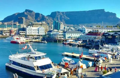 如果简单的是在南非的五星级酒店里面被劫匪打劫。那我是绝对相信的